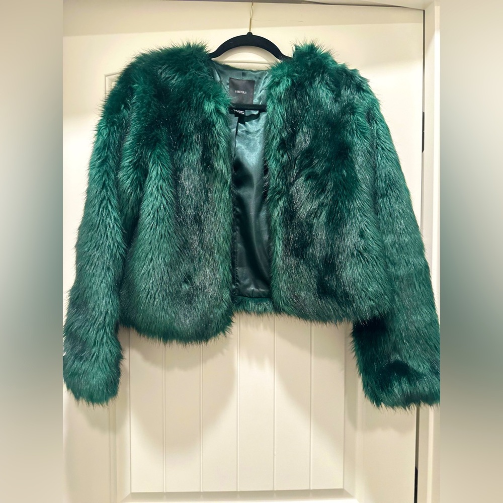 FAUX FUR Crop Jacket